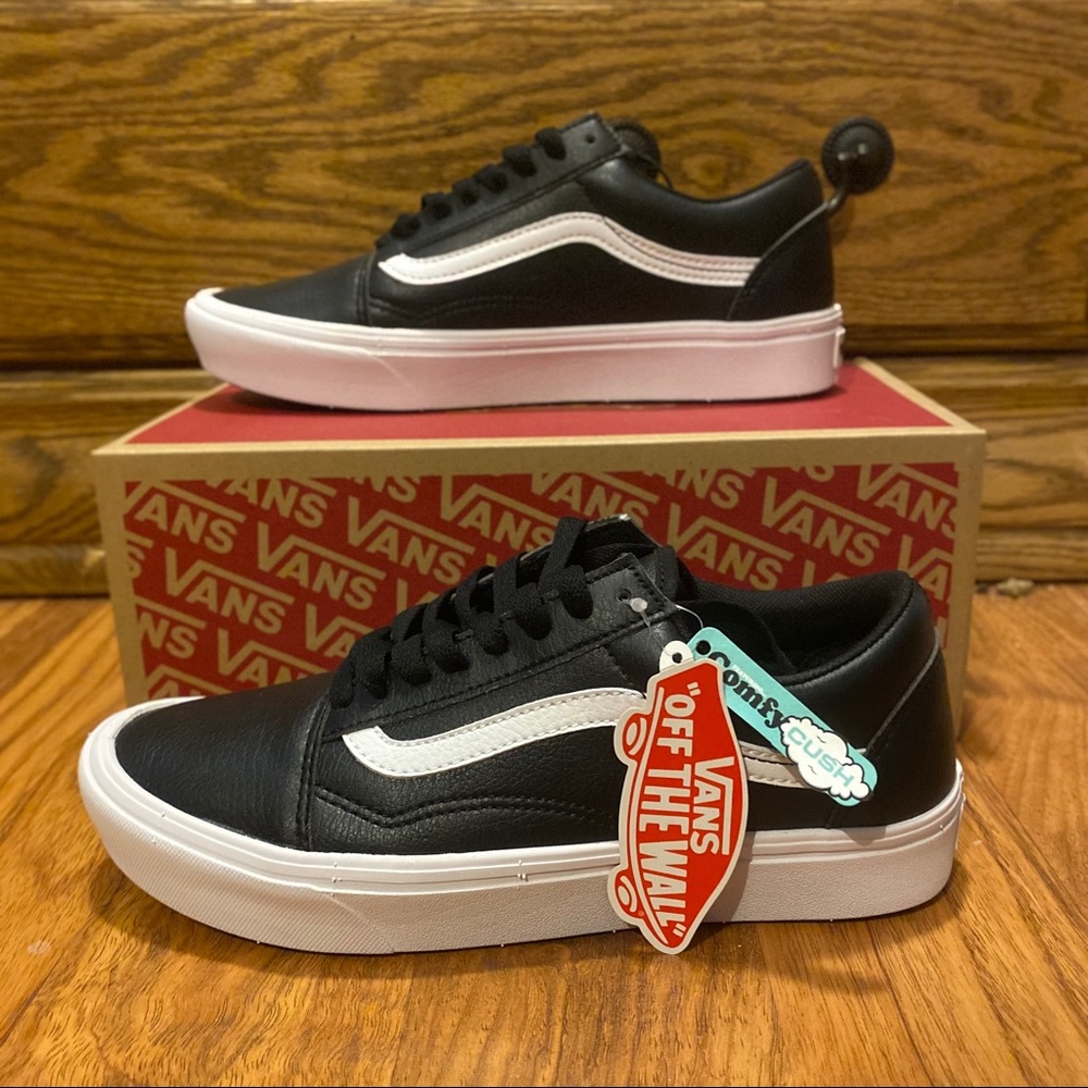 Comfy Cush Black Leather Old Skool Vans
